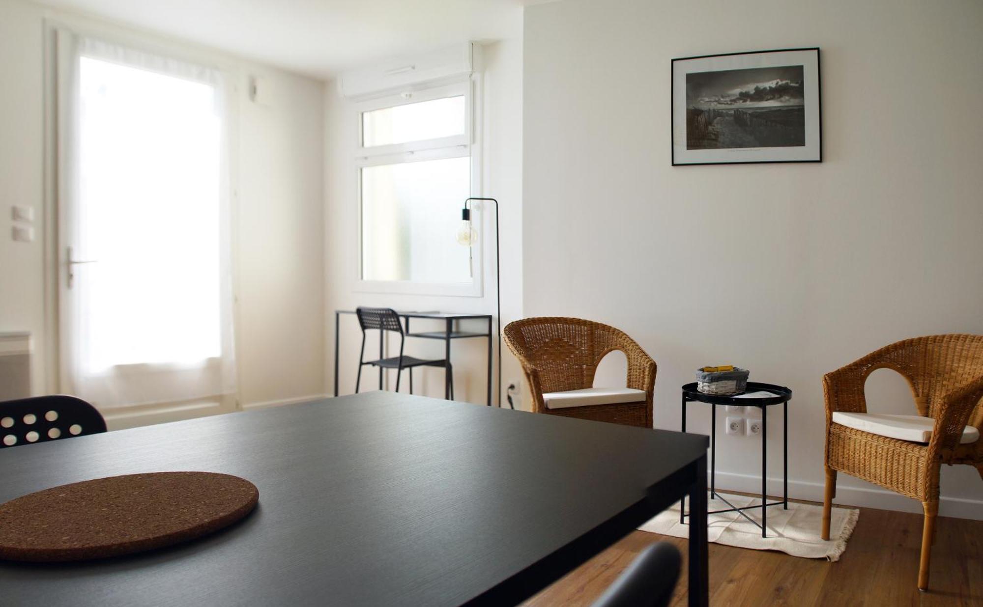 La Residence Des 53 라로츠수르욘 외부 사진